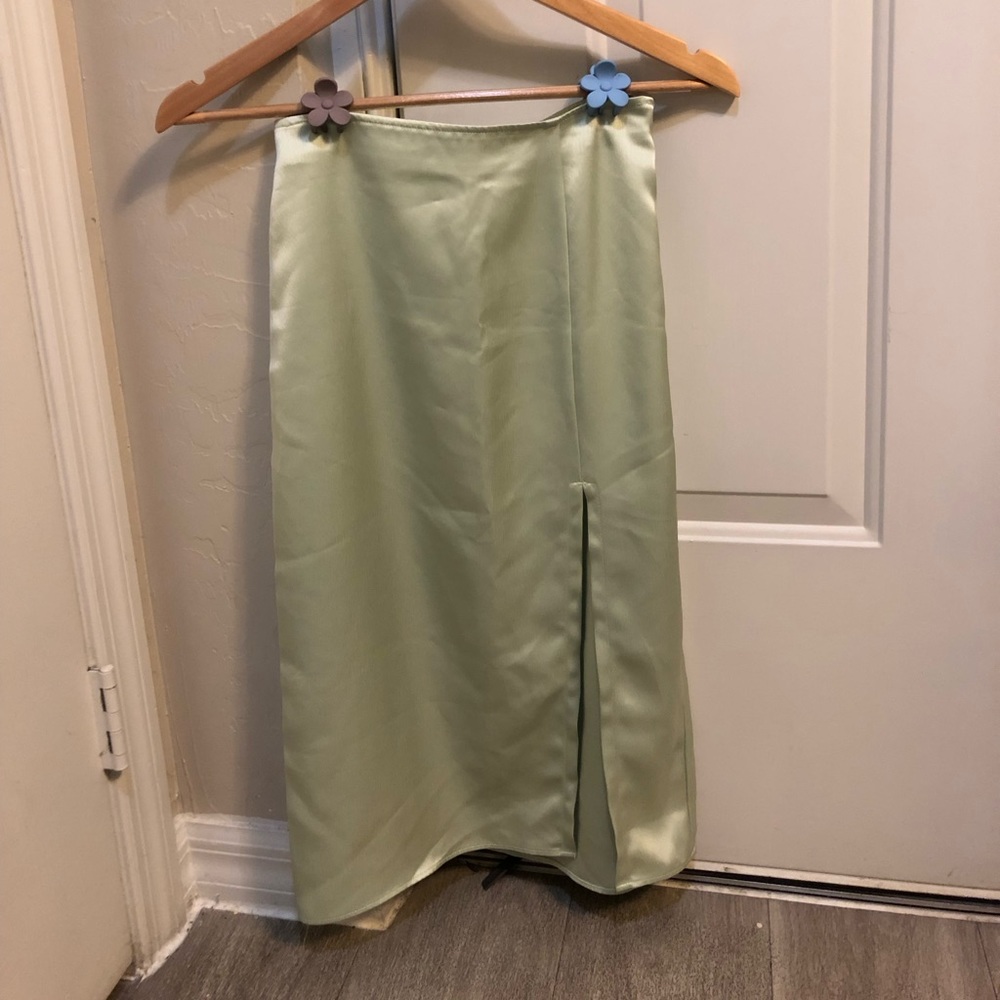 Abercrombie light green satin midi skirt size XSP
